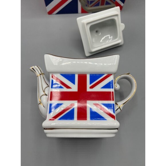 Union Jack Ceramic Teapot With Gold Accents & Original Box Holds 2 Cups - Picture 9 of 14